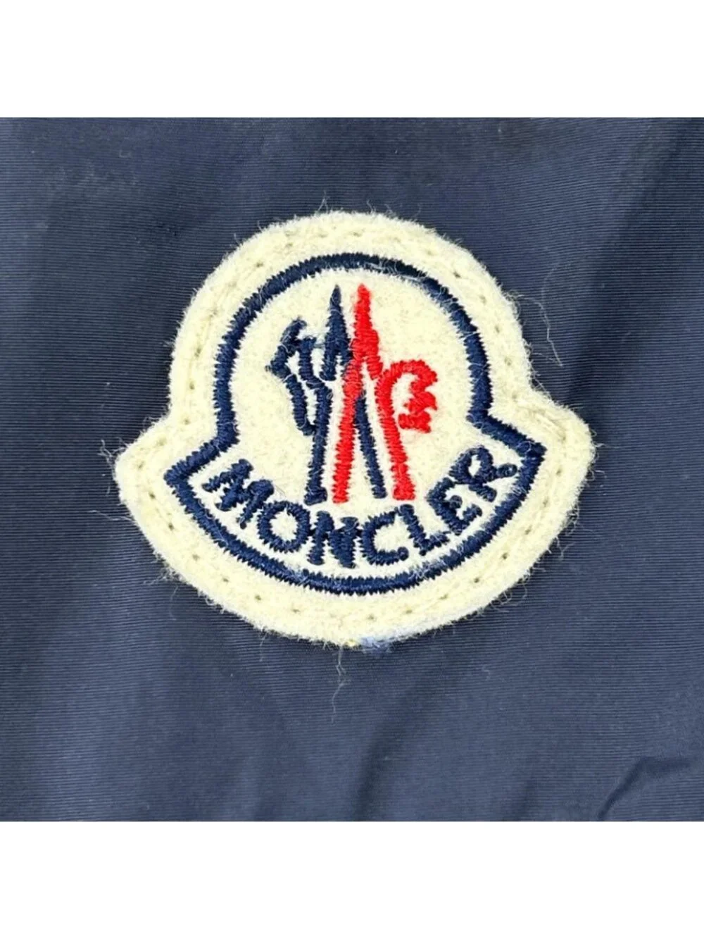 Moncler type22 material